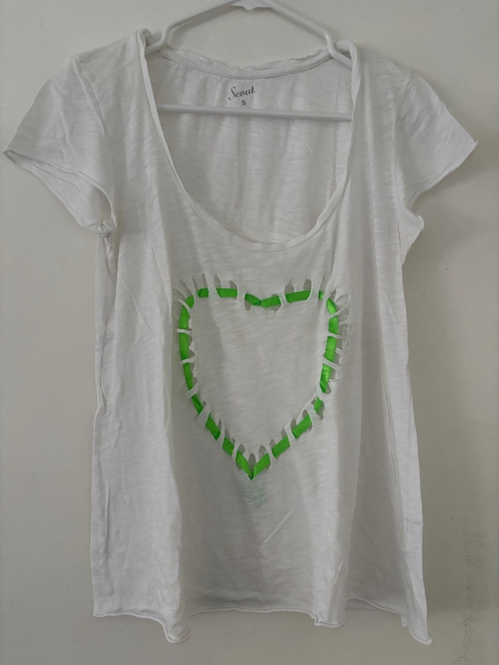 Scout White Scoop Tee with Lime Ribbon Heart